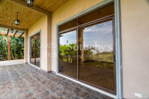 4 Bedroom House (Plus Service Bedroom) with Expansive views into Santa Ana