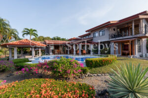 Casa Bougainvillea