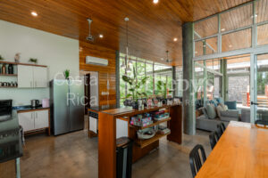 Casa Manifesting