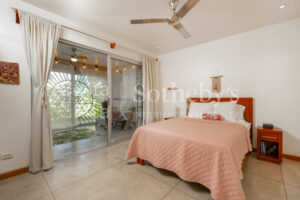 Casa Manifesting