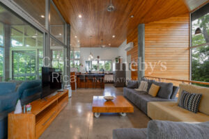 Casa Manifesting