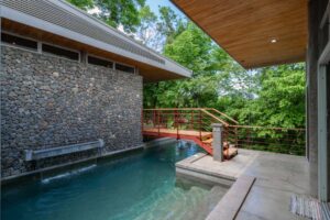 Casa Manifesting