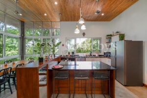 Casa Manifesting
