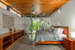 Casa Manifesting