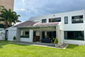 Great Family Home in Excellent Escazu Location