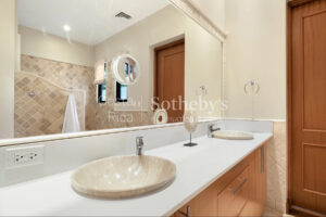 Casa Arbolada in Golf Community at Pinilla