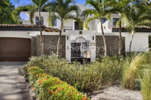Casa Arbolada in Golf Community at Pinilla