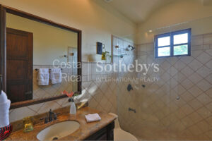 Lake Front Villa in Pinilla