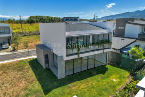 Casa Nueva en Villa del Sol-San Rafael, Alajuela