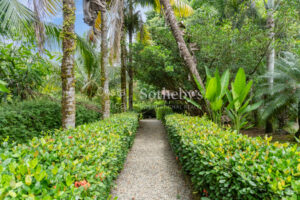 THE EMERALD SANCTUARY – PRIVATE JUNGLE VILLA WITH POOL IN OJOCHAL
