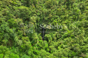 1000ac conservation cloud forest with waterfalls, ecolodge, owner residence