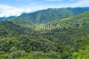 1000ac conservation cloud forest with waterfalls, ecolodge, owner residence