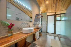 Villas Aolani