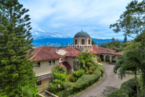 Colonial Estate with Tennis Court on 7 Acres