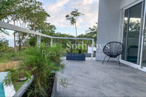 Modern Beach House in Montezuma