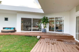 Modern Beach House in Montezuma