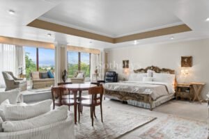 Expansive Escalante Estate