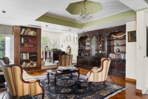 Expansive Escalante Estate