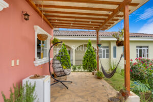 Versailles Residence – San Isidro, Alajuela