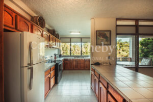 Condo Las Flores Poinciana B