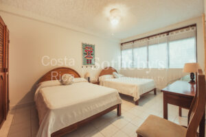 Condo Las Flores Poinciana B