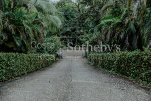 Condo Las Flores Poinciana B