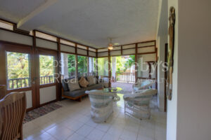 Condo Las Flores Poinciana B