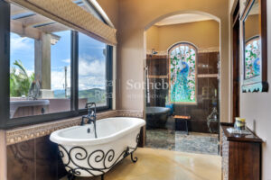 Ocean View Octagon House, San Ramón