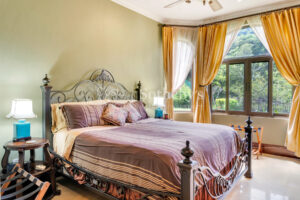 Ocean View Octagon House, San Ramón