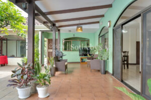 La Francia Colonial Residence