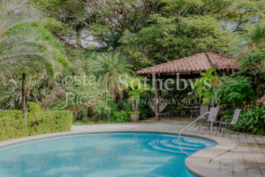 Walk To Beach Condominio De Las Flores