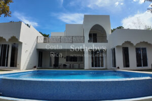 The Arabian Hilltop Villa