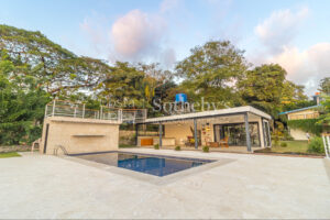 Ocean & Valley View Green Oasis