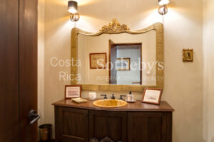 Altavista Luxury Estate