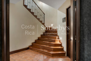 Altavista Luxury Estate