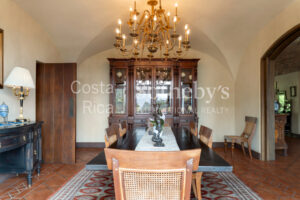Altavista Luxury Estate