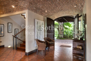 Altavista Luxury Estate