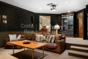 Altavista Luxury Estate