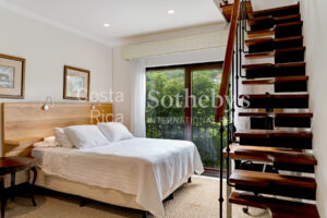 Altavista Luxury Estate