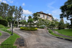 Altavista Luxury Estate