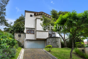 Altavista Luxury Estate