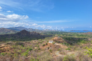 100ha+ development property behind Flamingo