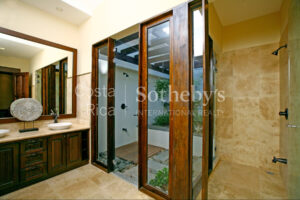 Los Malinches Villa on First Floor