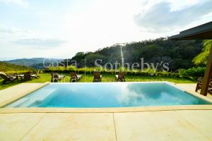 Panoramic Ocean & Mountain View Home