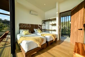 Panoramic Ocean & Mountain View Home