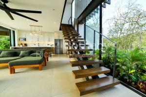 Panoramic Ocean & Mountain View Home
