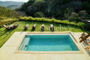 Panoramic Ocean & Mountain View Home