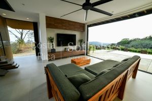 Panoramic Ocean & Mountain View Home