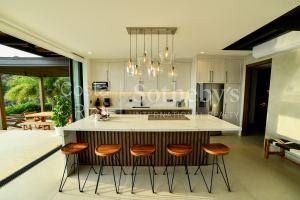 Panoramic Ocean & Mountain View Home