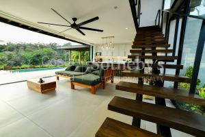 Panoramic Ocean & Mountain View Home